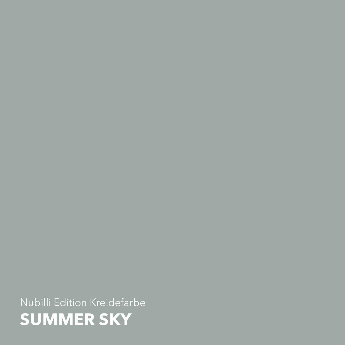 Heller, gräulicher Pastell-Blauton Summer Sky aus der Nubilli Edition